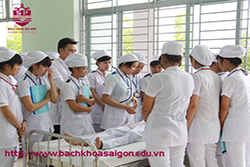 Y sĩ đa khoa - Trường Trung Cấp Bách Khoa Sài Gòn